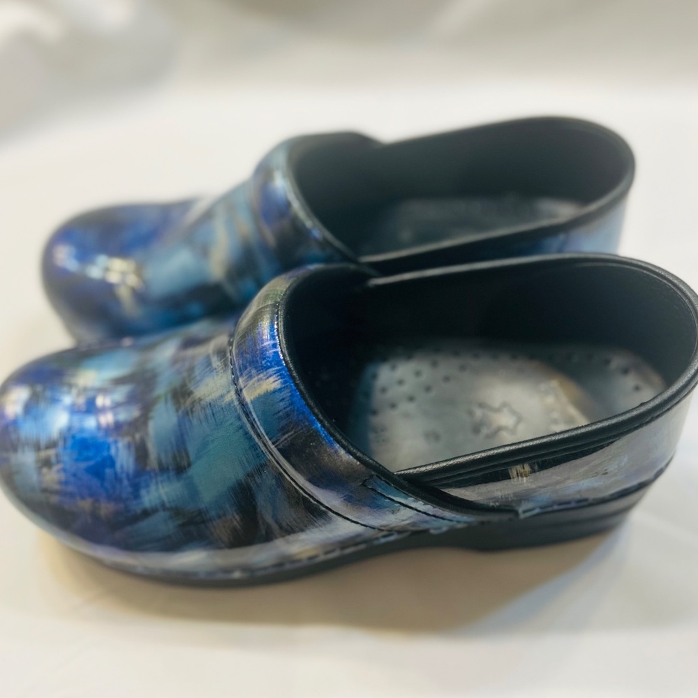 Dansko Patent Leather Professional Clogs - Picture 2 of 9